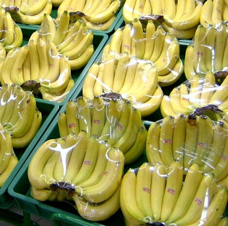 食品グレードのポリ塩化ビニールの自動包装機械のための食品包装のしがみつくフィルムを伸ばします